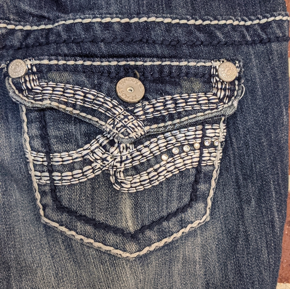 Almost Famous Crops 5 🔥 - Picture 10 of 10